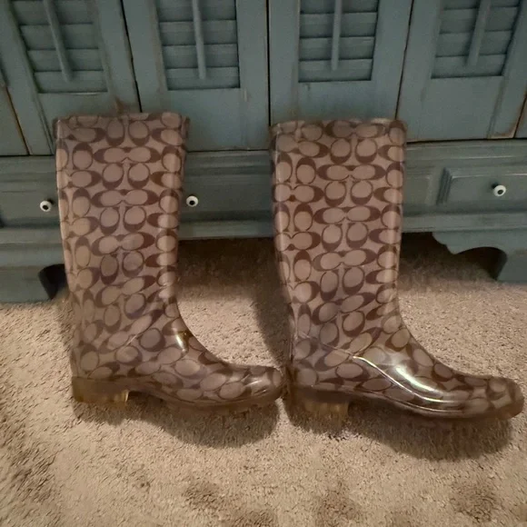 Authentic Coach logo 7 tall Brown Patterned Rain Boots $198 - Picture 6 of 8